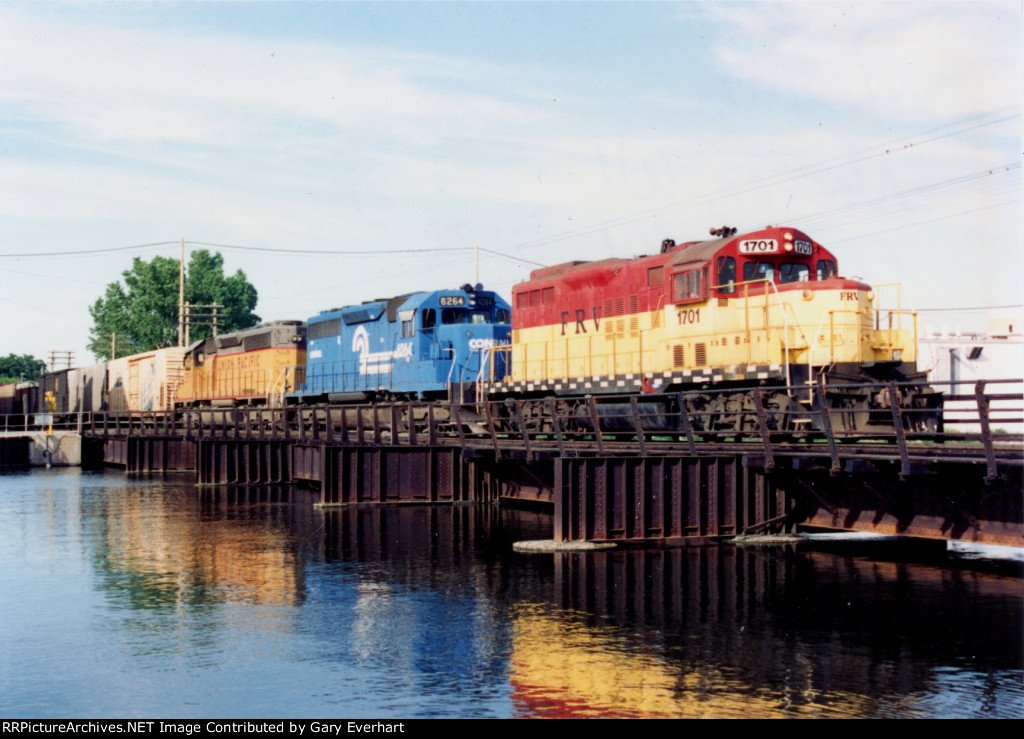 FRVR GP9R #1701 - Fox River Valley RR